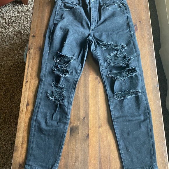 Black ripped American eagle jeans - Picture 1 of 1